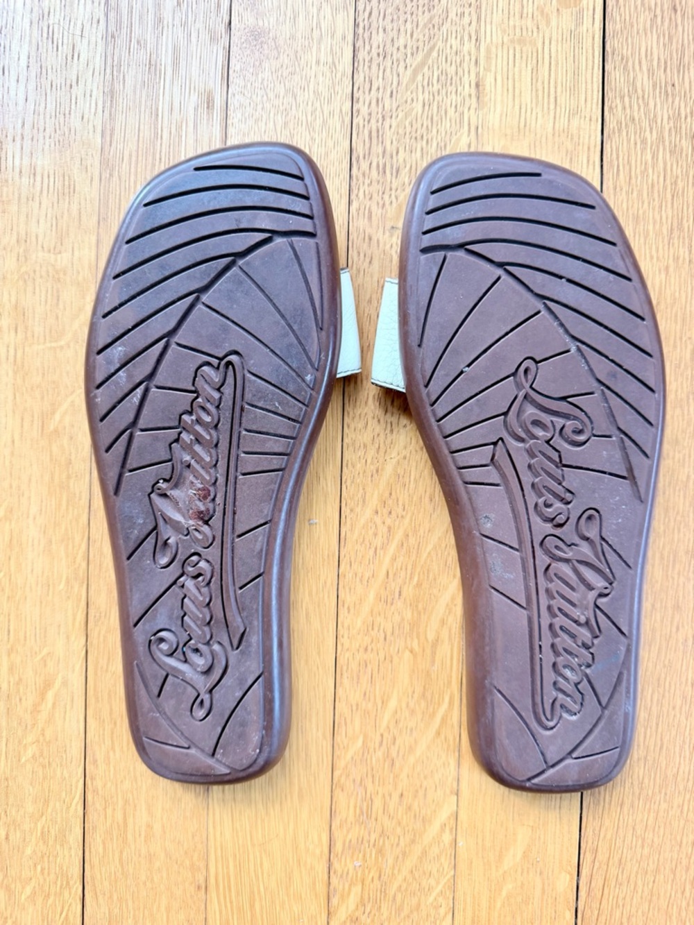 Louis Vuitton White Slide Sandals with Gold Buckle - Picture 3 of 3